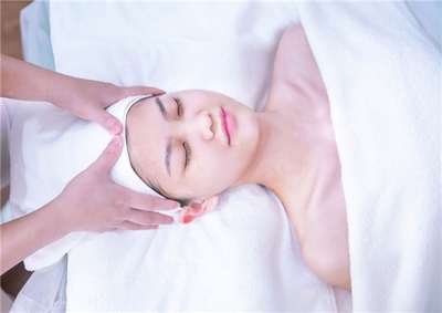 伊丽汇三大核心美容护理服务，开启您的美丽焕新之旅